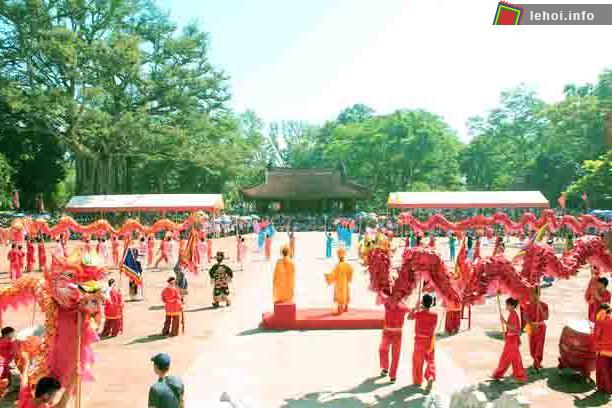 Quang cảnh Lễ hội Lam Kinh năm 2013