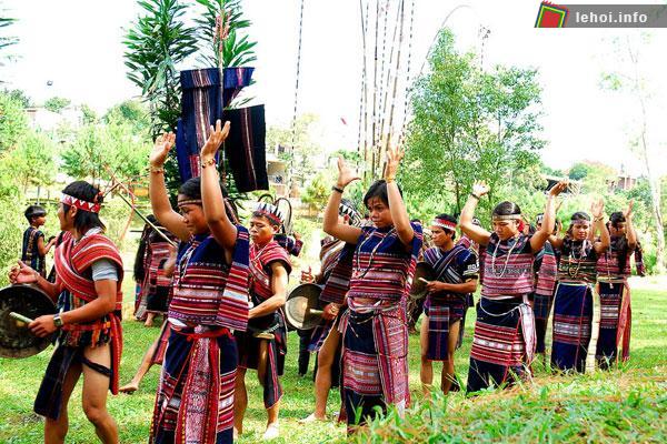 Công tác chuẩn bị cho Năm Du lịch quốc gia 2014 Tây Nguyên – Đà Lạt tại Lâm Đồng đang được tích cực tiến hành