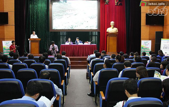 Quang cảnh buổi họp báo chiều ngày 31/5
