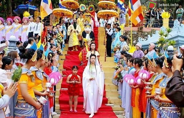 Hình tượng Quán Thế Âm trong lễ hội