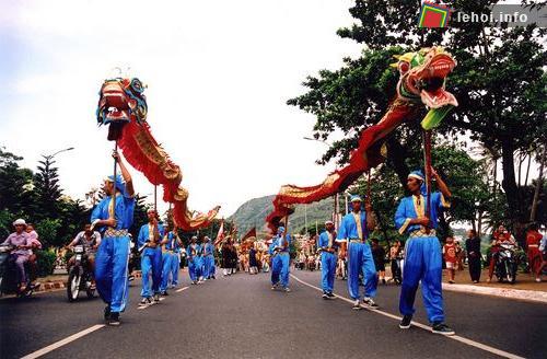 Tưng bừng Lễ rước cá Ông tại