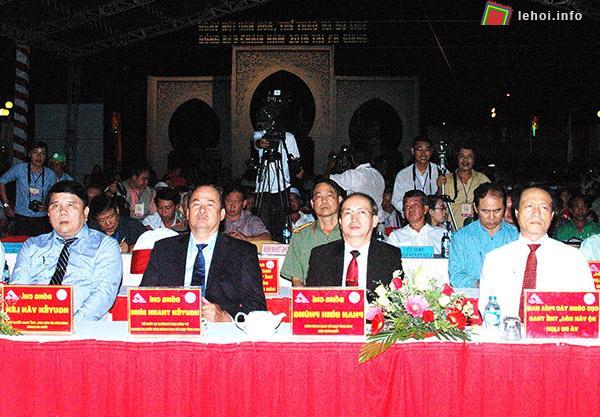 Đại biểu dự lễ bế mạc Ngày hội