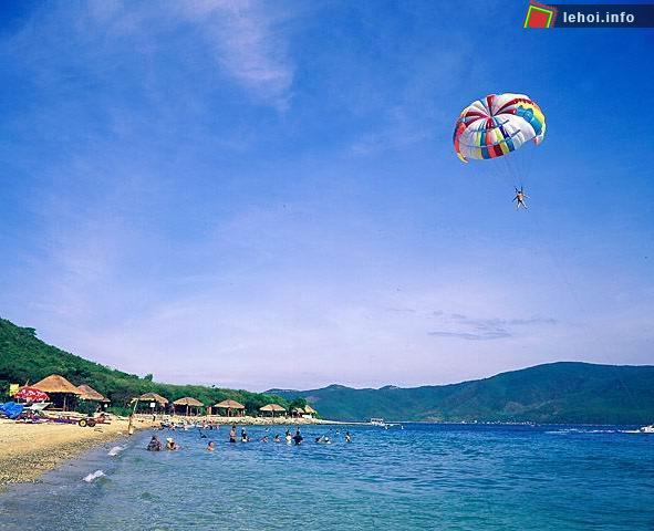 Lễ hội Khinh khí cầu Quốc tế Việt Nam lần thứ I (VIHABF – 2012) được xem là điểm nhấn của ngành văn hóa, thể thao và du lịch tỉnh Bình Thuận trong năm 2012.