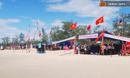 Toàn cảnh các trại đua thuyền của làng Mỹ Á