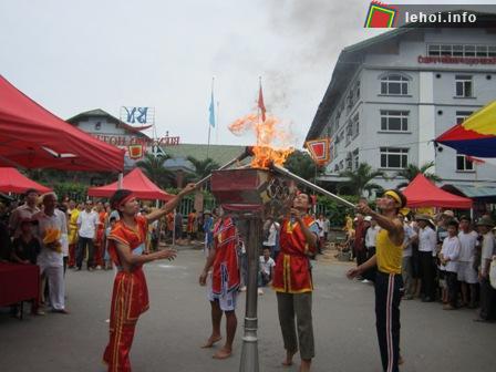 Khai mạc lễ hội bánh chưng bánh dày Sầm Sơn 2012