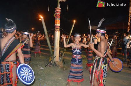 Giao lưu văn hóa trong lễ hội “Âm vang cồng chiêng”&nbsp;