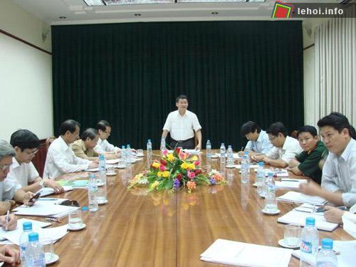 Trưởng Ban tổ chức phát biểu tại cuộc họp