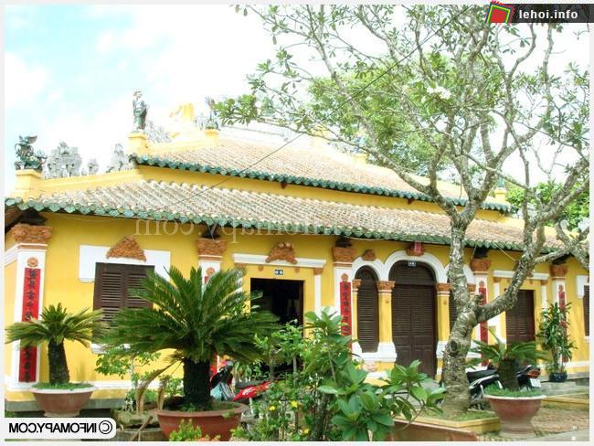 Đình Bình Thủy nơi diễn ra lễ hội
