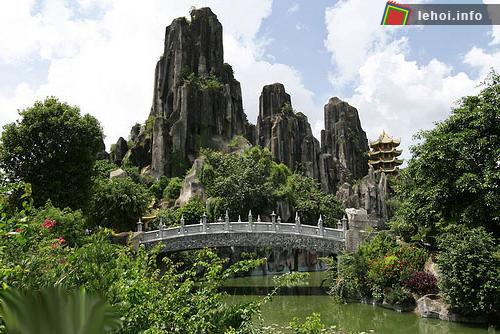 Phong cảnh hữu tình ở Ngũ Hành Sơn