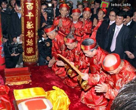 Khai mạc Lễ hội khai ấn đền Trần - Nam Định năm 2012