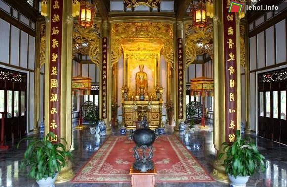 Đền Huyền Trân - Huế