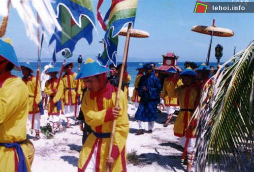 Lễ hội Cầu Ngư ở Huế