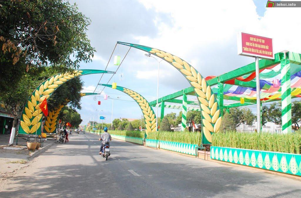 Cổng chào Festival Lúa gạo Sóc Trăng lần 2 năm 2011