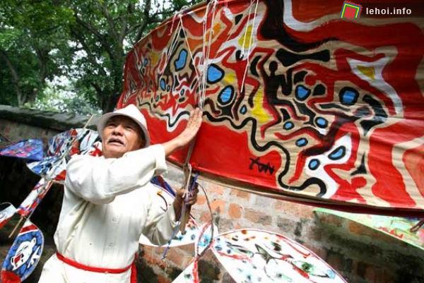 Tưng bừng hội thi thả Diều làng Bá Dương Nội