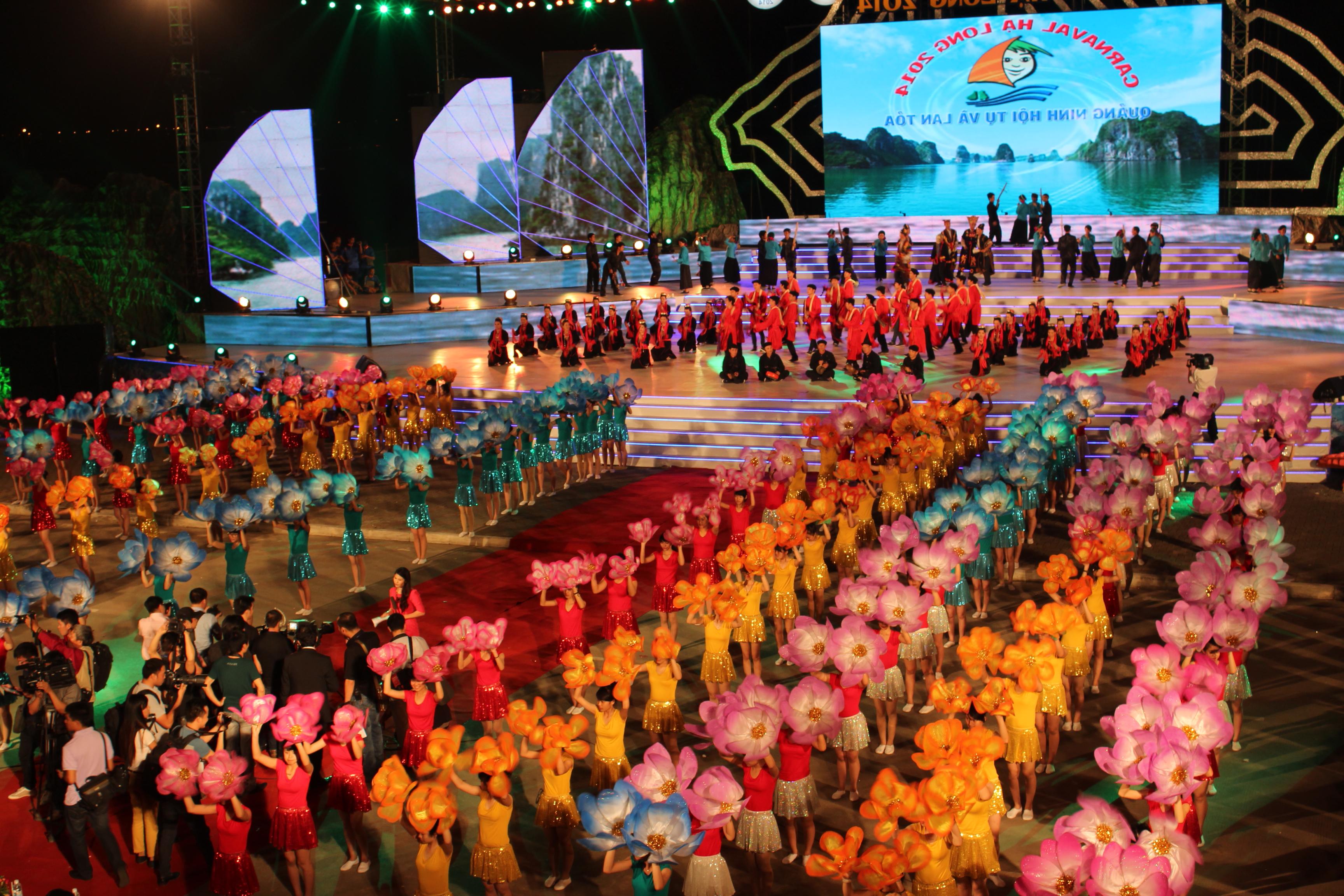 Toàn cảnh carnaval Hạ Long 2011
