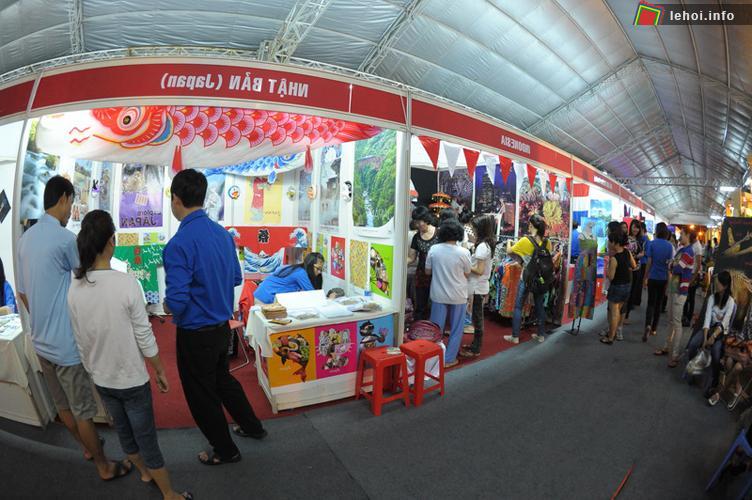 Một gian hàng của nước Nhật trong lễ hội