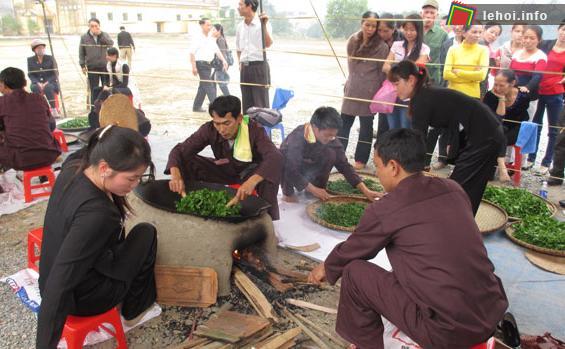 Cuộc thi “Bàn tay vàng chế biến chè”