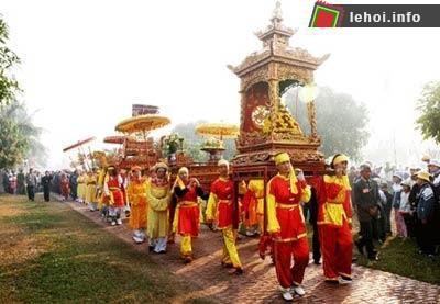 Rước kiệu Trạng Trình