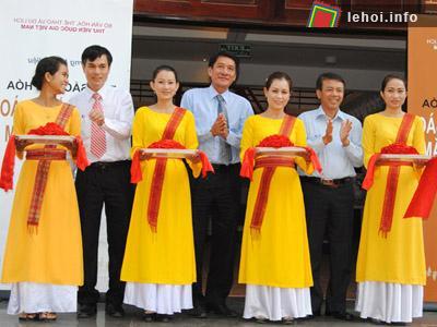 Khai mạc Phòng triển lãm tư liệu với chủ đề đặc sắc văn hóa vùng đồng bào dân tộc Chăm