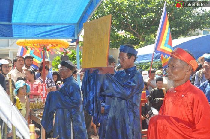 Lễ Khao lề thế lính Hoàng Sa.