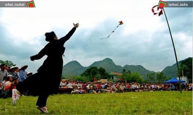 Ném còn là nghi thức bắt buộc trong lễ hội xuân Bắc Kạn