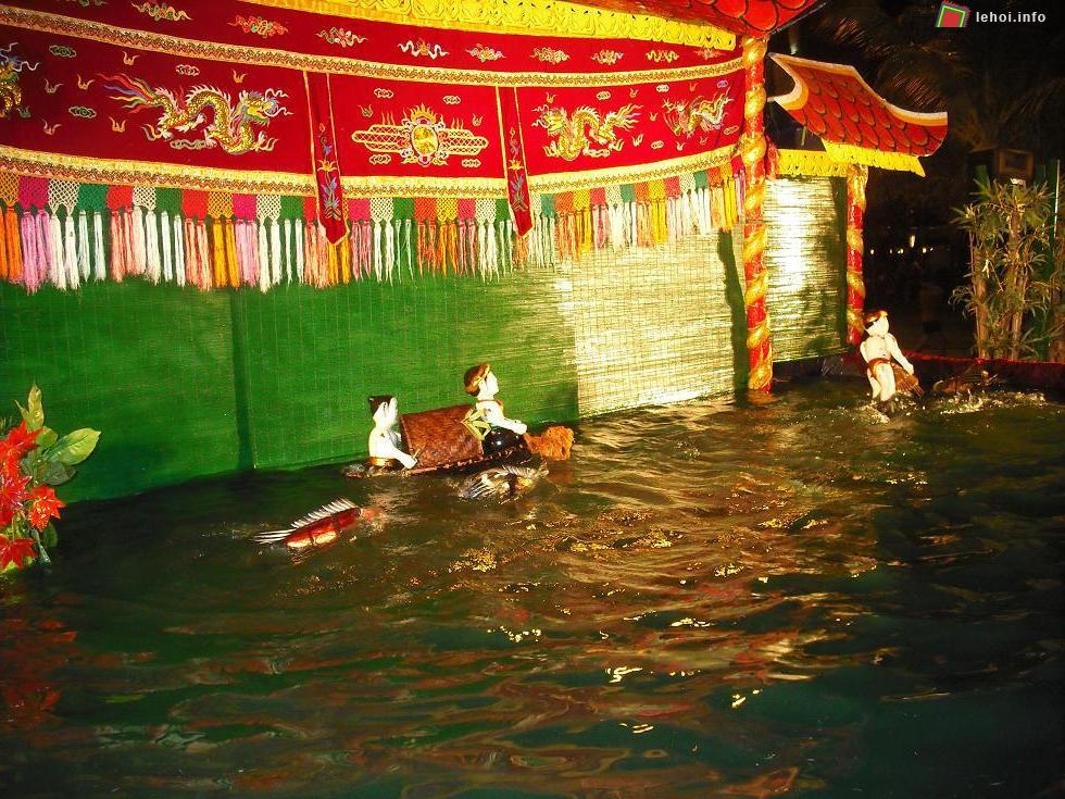 Biểu diễn múa rối nước