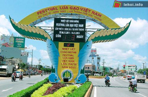 Cổng chào Festival Lúa gạo Việt Nam lần 2