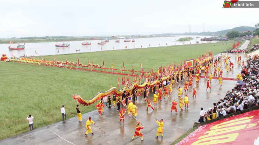 lễ hội quân trên sông Lục Đầu