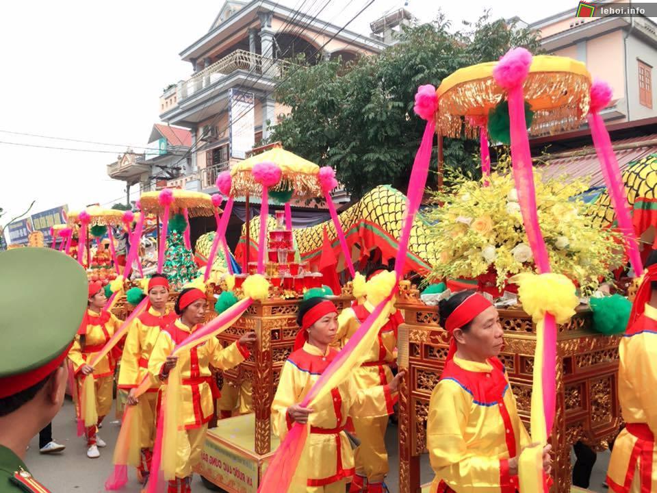 Lễ rước Thánh Mẫu Liễu Hạnh về đình