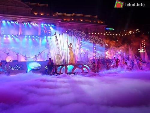 Chương trình nghệ thuật đặc sắc với chủ đề “Tiếng vọng biển xanh” đã diễn ra thành công tốt đẹp.