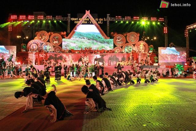 Chương trình nghệ thuật tại Lễ bế mạc Lễ hội Cà phê Buôn Ma Thuột
