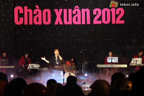 Các hoạt động chào mừng Tết Nguyên Đán Nhâm Thìn năm 2012
