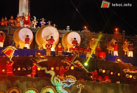 Lễ hội trống và nhạc cụ gõ “Âm vang hào khí Việt” tại Festival Huế 2012