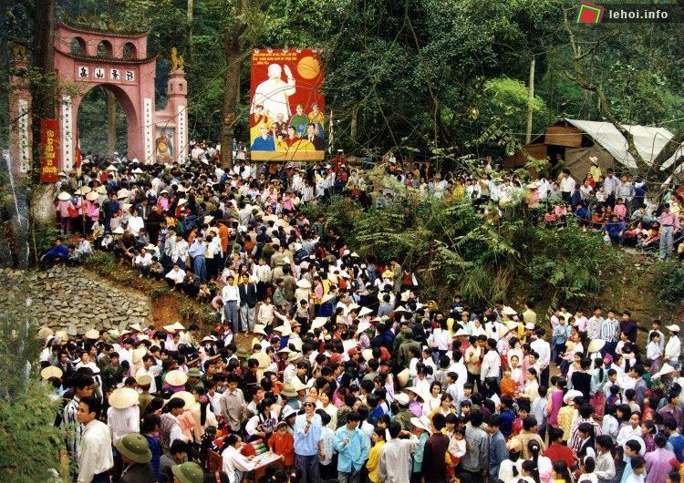 Du lịch đền Hùng mùa lễ hội