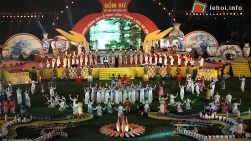 Biểu diễn văn nghệ tại lễ khai mạc