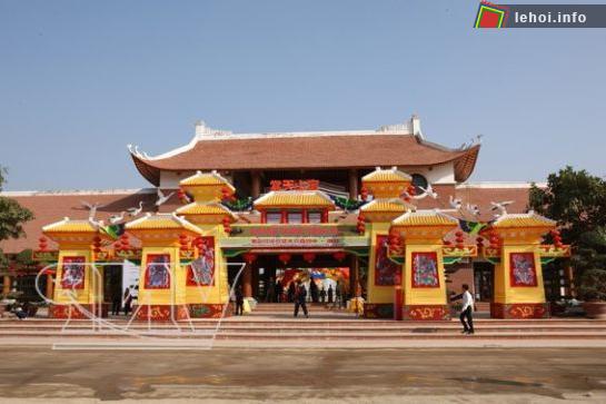 Cổng vào Khu du lịch Thiên đường Bảo Sơn