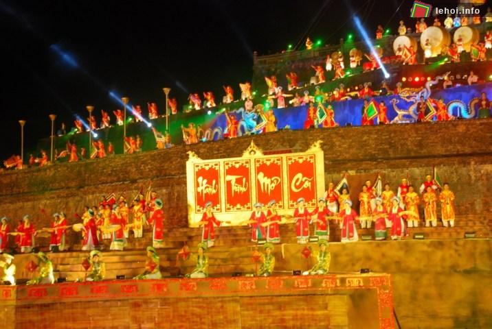Đêm khai hội Festival Huế 2010: Hành Trình Mở Cõi