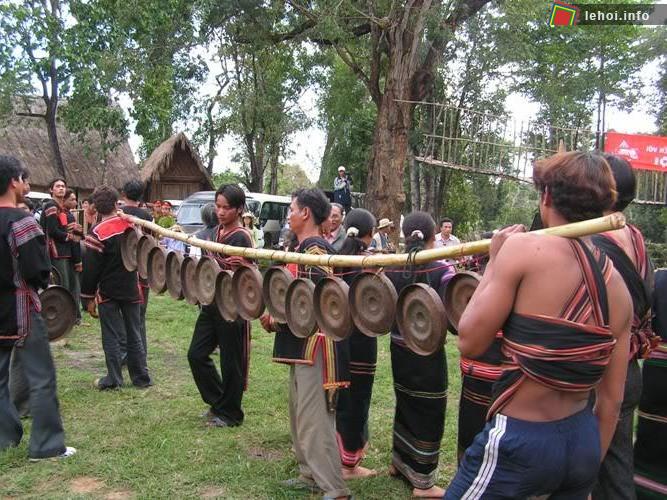 Cồng chiêng Tây Nguyên