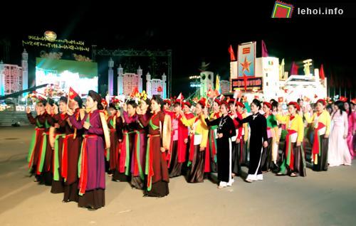 Đoàn nghệ sĩ Dân ca Quan họ Bắc Ninh