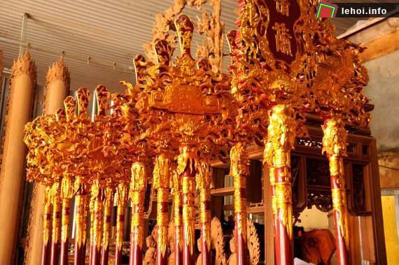 Sản phẩm chạm trổ tinh xảo đến từ làng thủ công mỹ nghệ Sơn Đồng (Hoài Đức, Hà Nội).