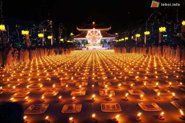 Lễ Vu lan đền đáp ân đức cha mẹ