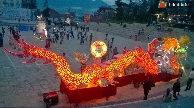 Lễ hội Hoa Đăng Sa Pa
