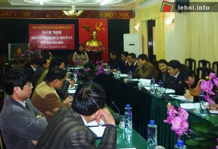Quang cảnh buổi họp