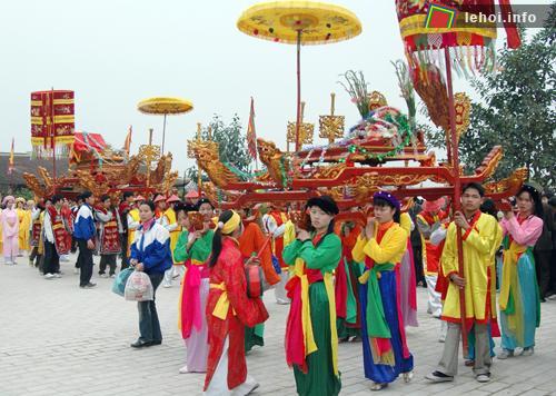 Lễ rước kiệu truyền thống