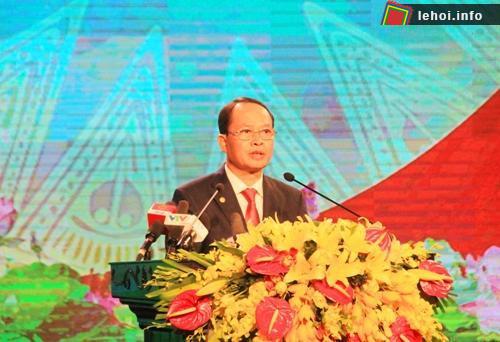 Bí thư Tỉnh ủy Trịnh Văn Chiến đọc diễn văn tại buổi lễ kỷ niệm 70 năm ngày Bác Hồ về nước tại Cao Bằng