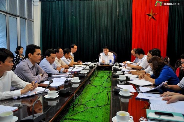 Quang cảnh buổi họp