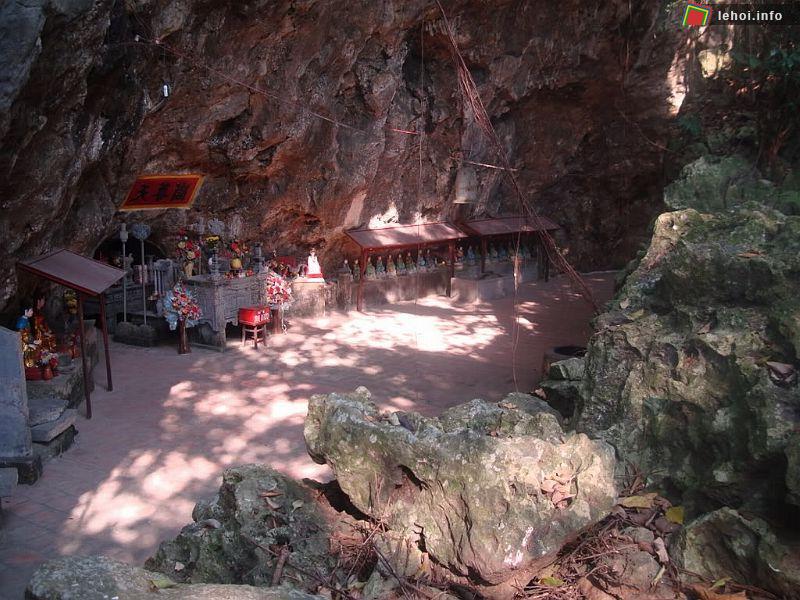 Lễ hội động Thiên Tôn ở Ninh Bình