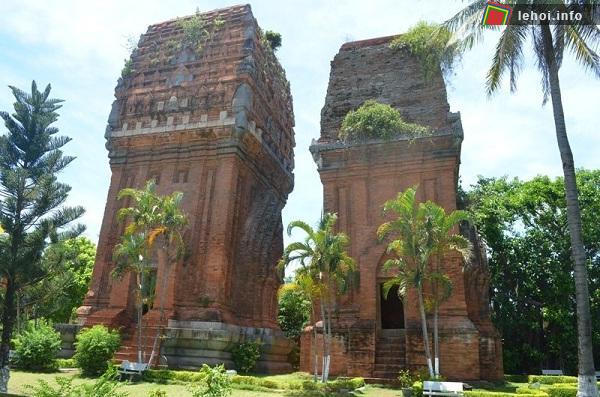 Di tích Văn hóa Lịch sử Tháp Đôi