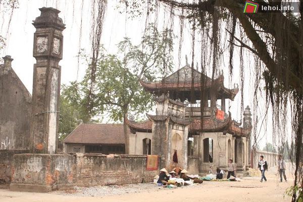 Chùa Đậu là ngôi chùa cổ tại Hà nội