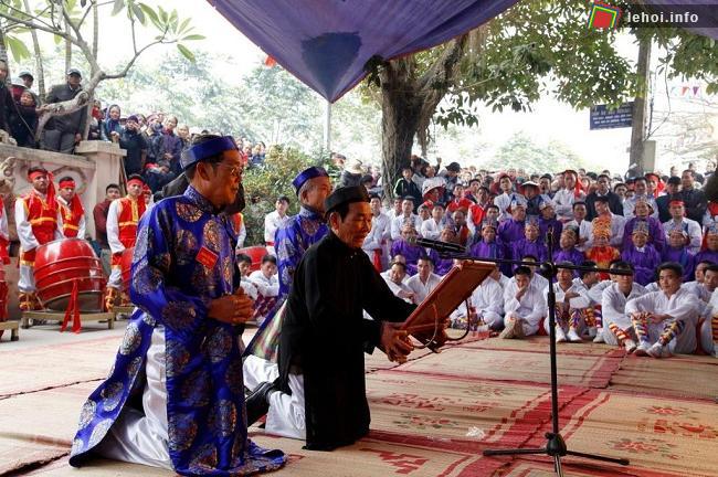 Hội đền Đức Thánh Cả diễn ra trang trọng